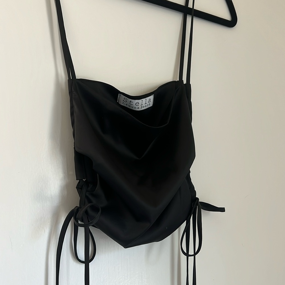 Stella Laguna Beach Black Crop Top